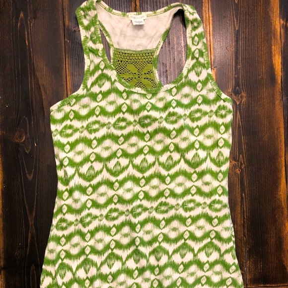 Maurices PRETTY Green Razorback Tank Top with Crochet Detail on Back Size Small - Picture 8 of 8